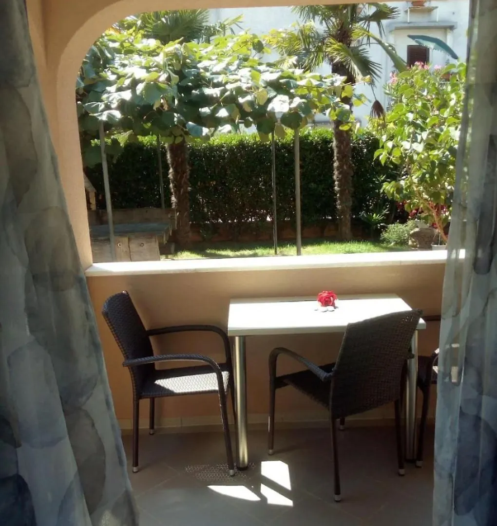 Apartments Leonard Porec